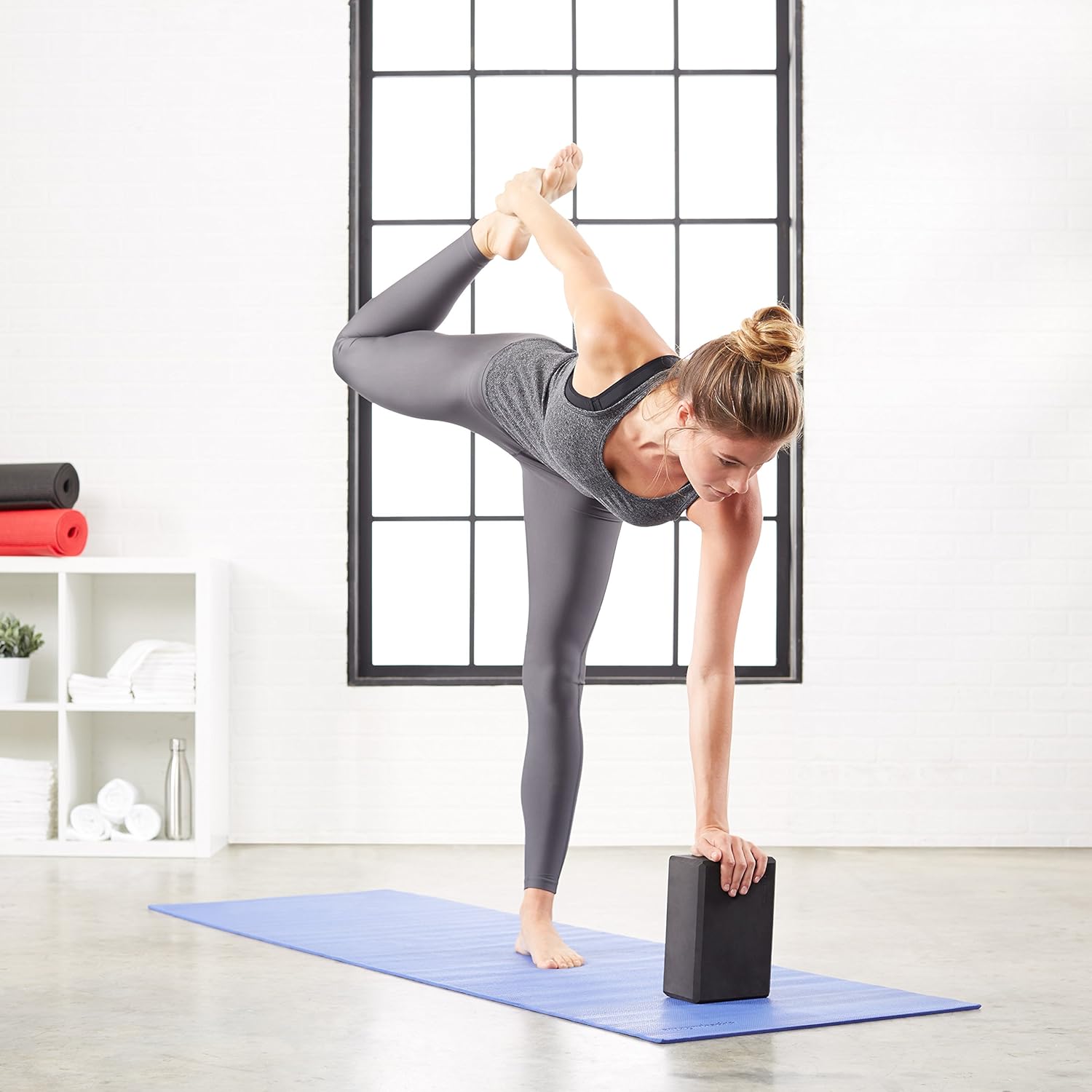 AmazonBasics Foam Yoga Blocks - 4 x 9 x 6 Inches, Set of 2, Black - Image 4